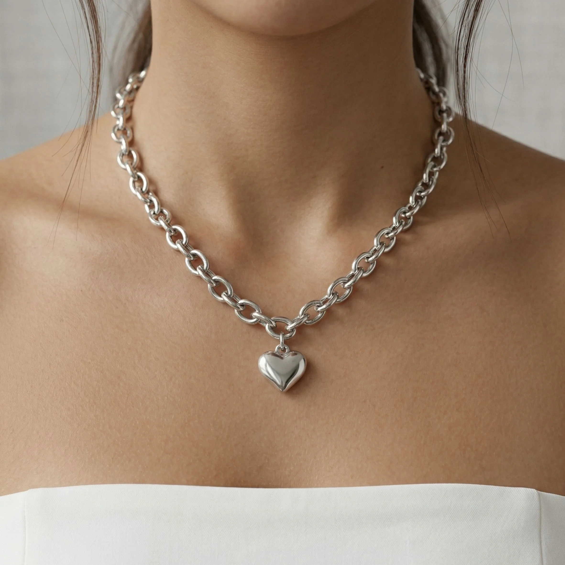 Chloe Heart Chunky Necklace in Silver