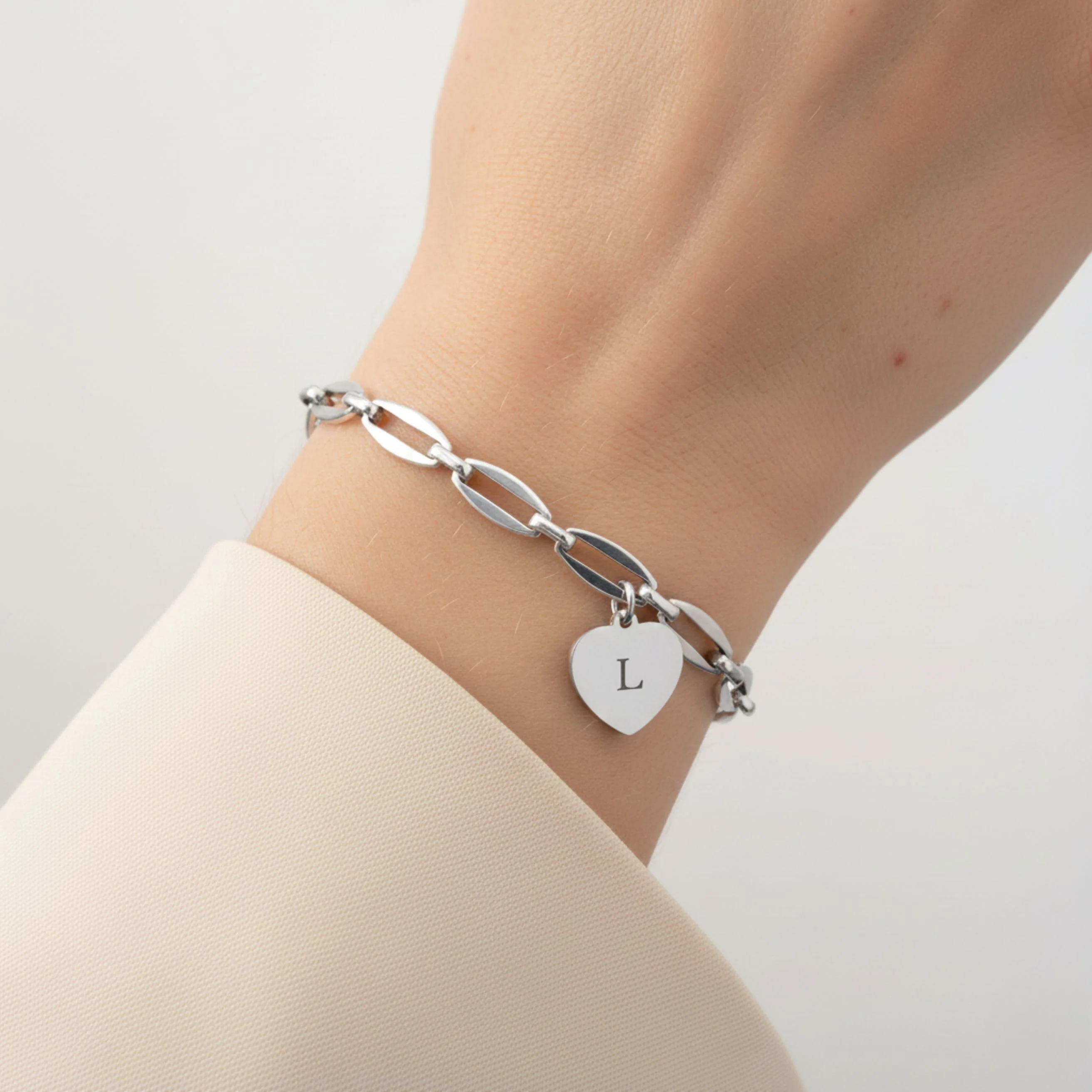 Classic Heart Engravable Long Link Bracelet in Silver - Image 3