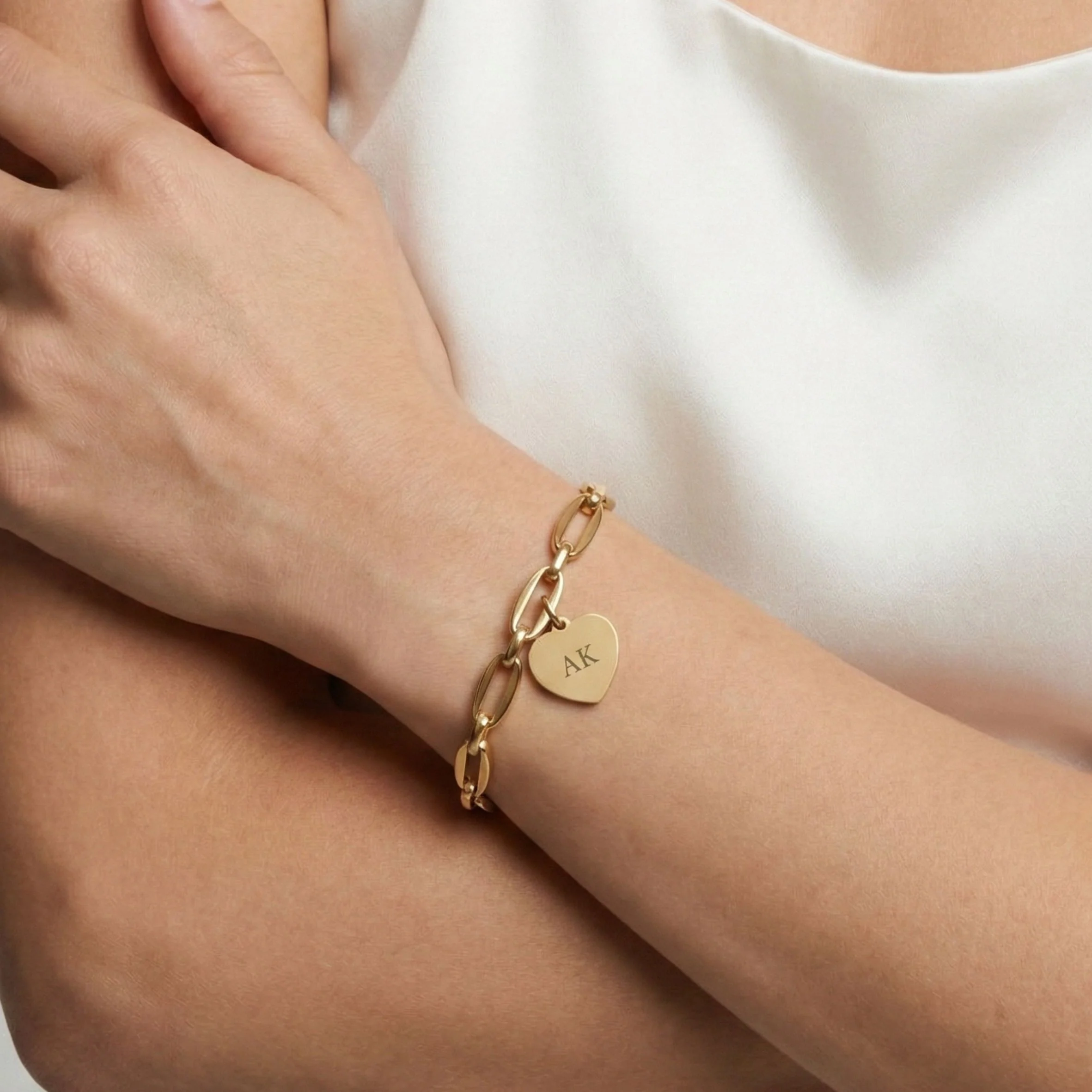 Classic Heart Engravable Long Link Bracelet in Gold - Image 2