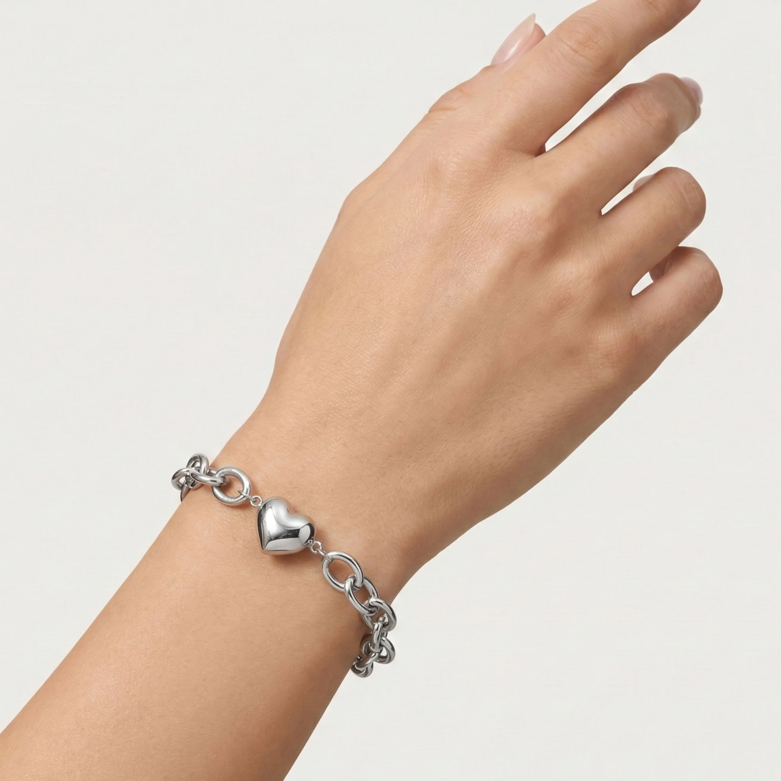 Heart Link Chunky Bracelet in Silver