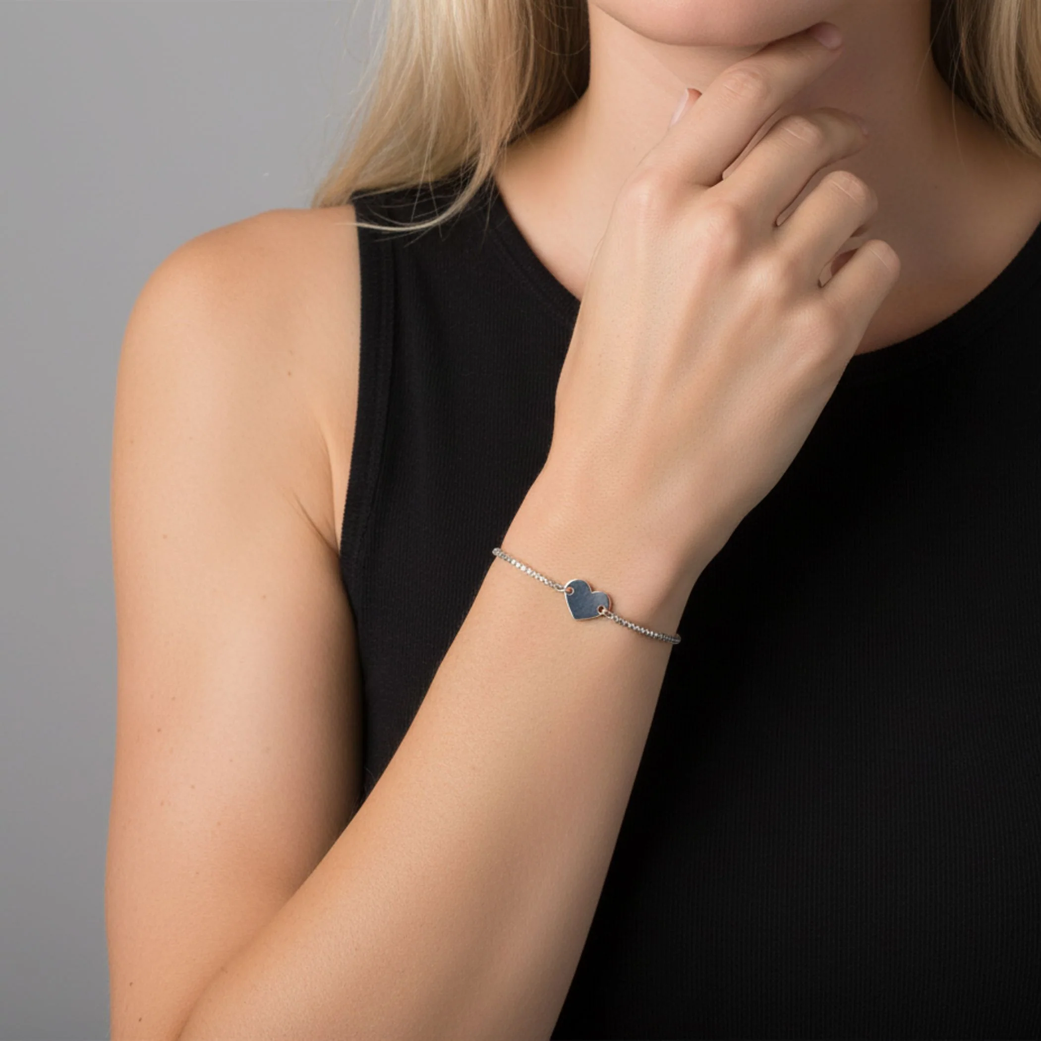 Engravable Heart Slider Bracelet in Silver - Image 3