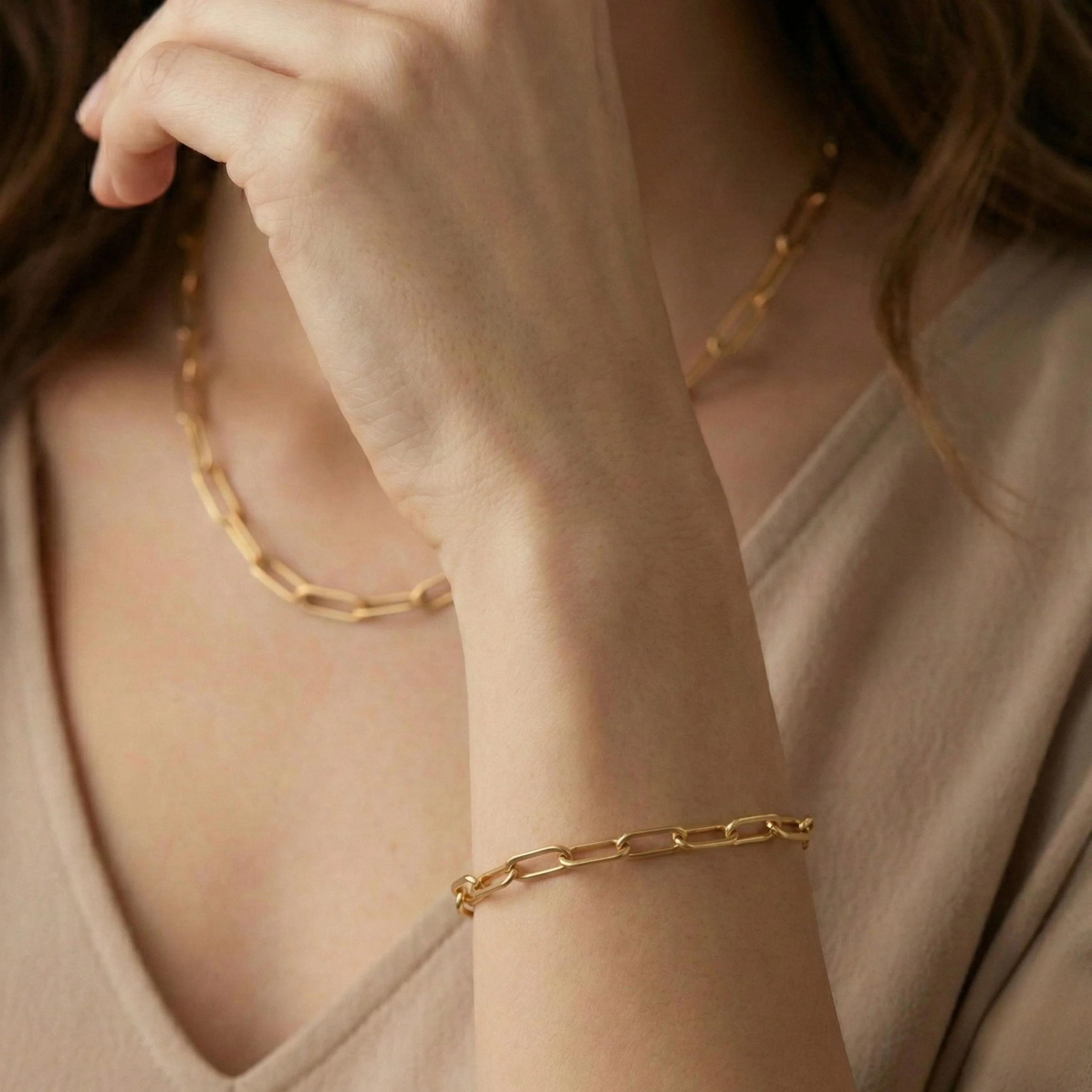 Paperclip Chain Bracelet in Gold - Image 2