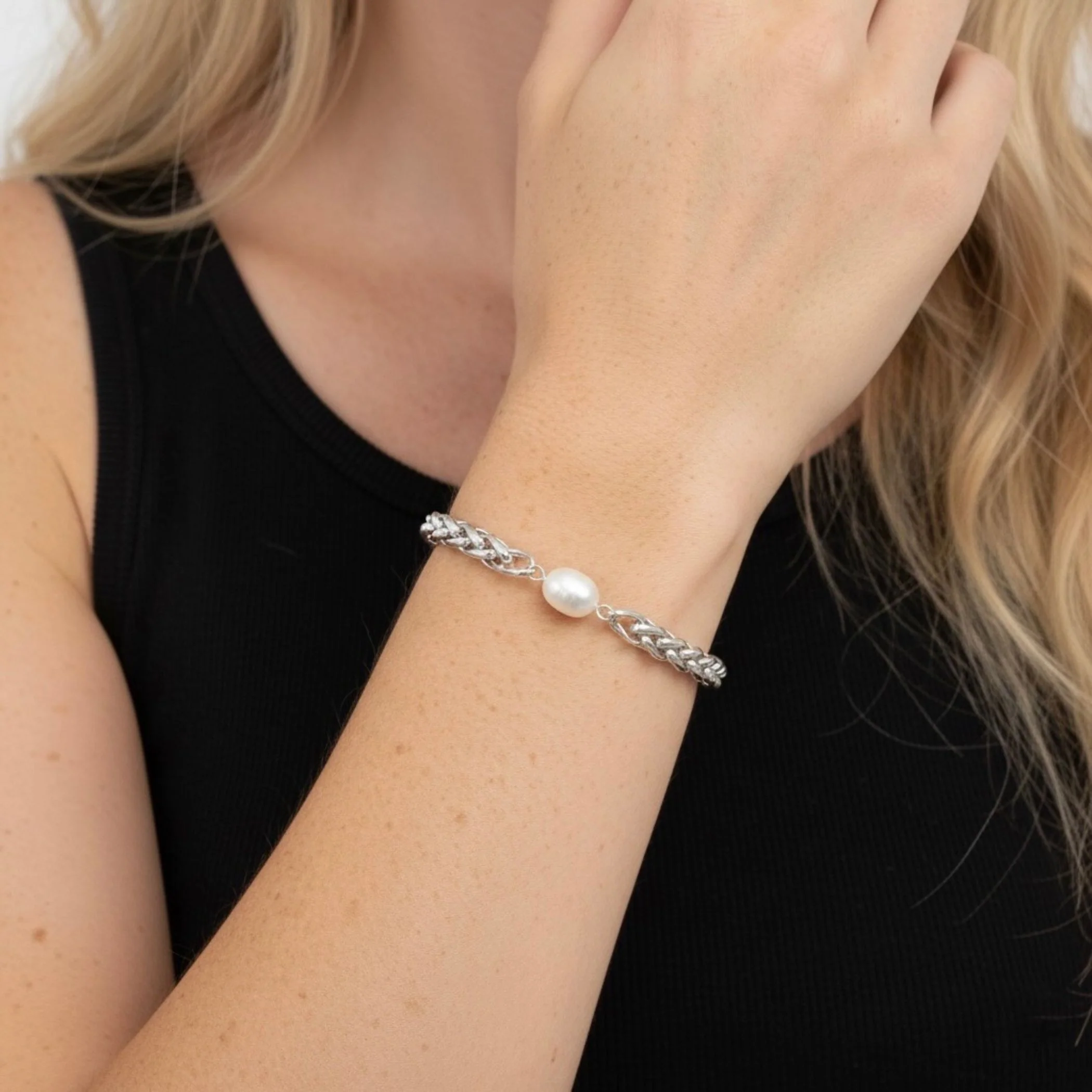 Pearl Twist Bracelet in Silver - Image 2